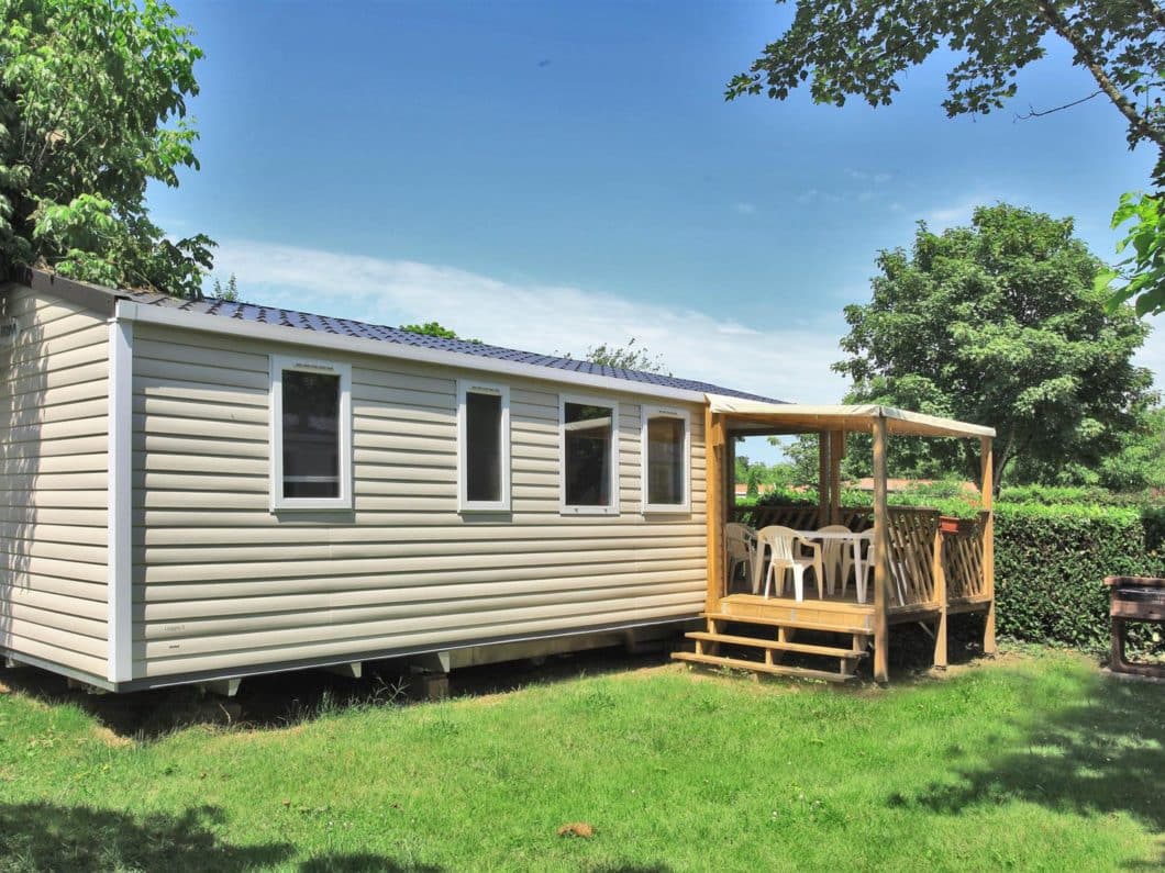 Mobil-home Loggia 3 chambres 6 personnes au Camping La Bouysse dans le Périgord Noir